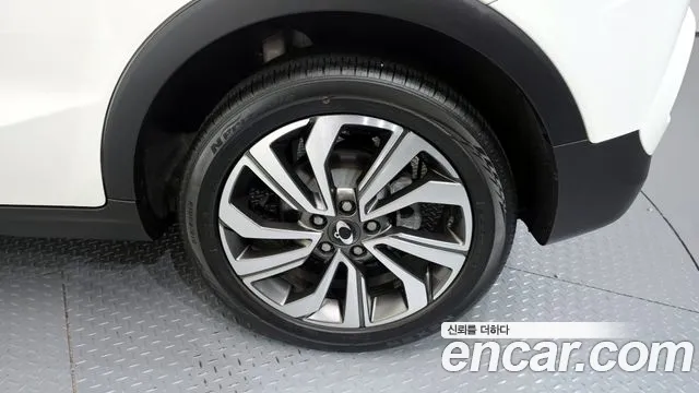 KGM Tivoli 2020 thumb 12