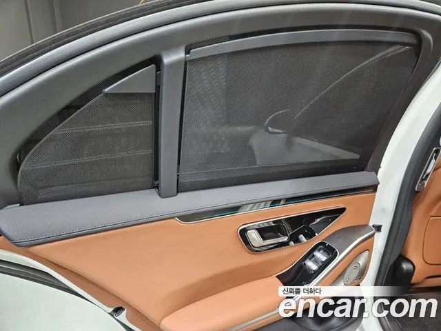 Mercedes-Benz S-Class 2022 thumb 7