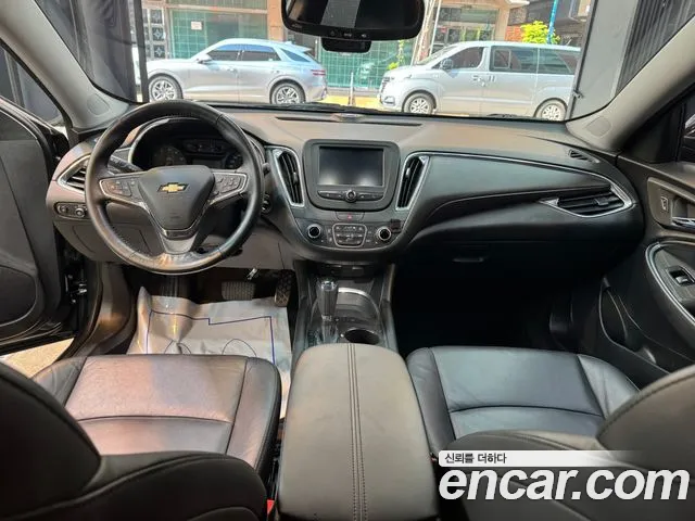 Chevrolet Malibu 2017 thumb 2