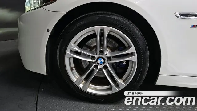 BMW 5 серии 2016 thumb 7