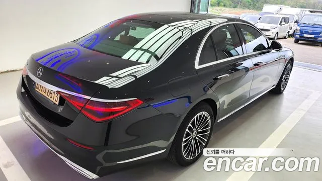 Mercedes-Benz S-Class 2021 thumb 7