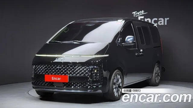 Hyundai Staria 2023 thumb 6