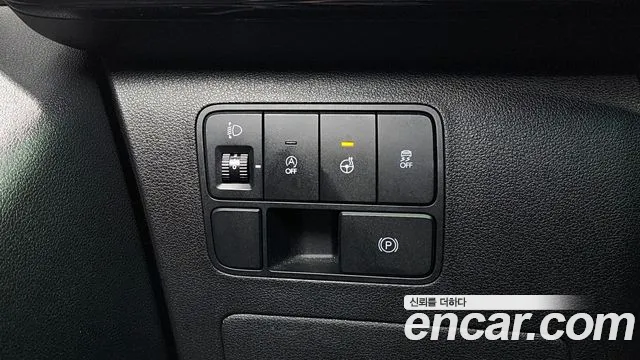 Hyundai Staria 2023 thumb 12