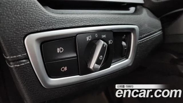 BMW X2 2020 thumb 12