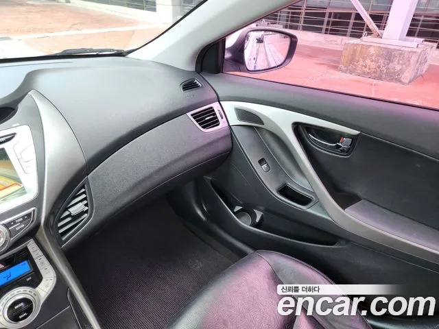 Hyundai Avante 2011 thumb 2