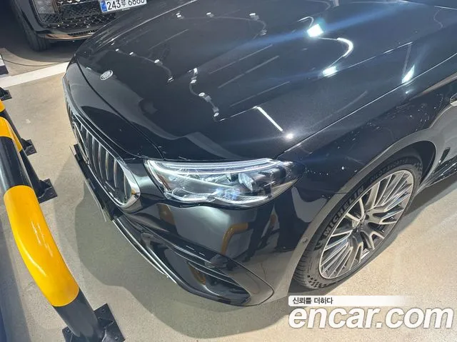 Mercedes-Benz E-Class 2025 thumb 10