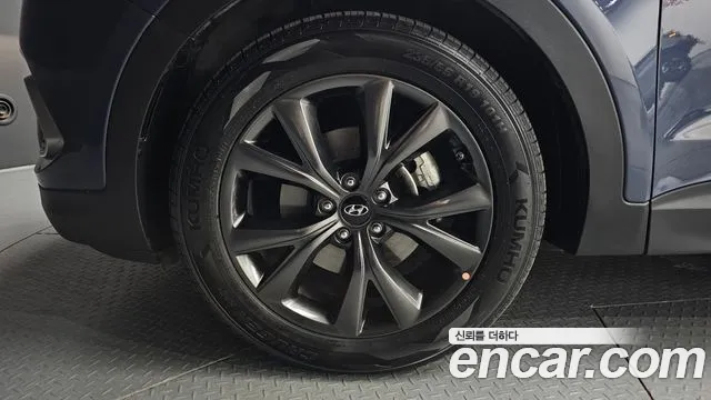 Hyundai Santafe 2016 thumb 3