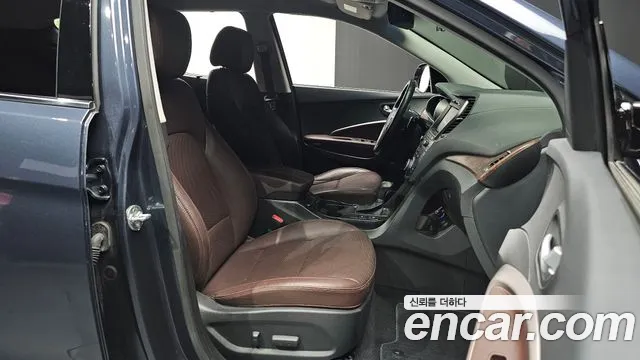 Hyundai Santafe 2016 thumb 11