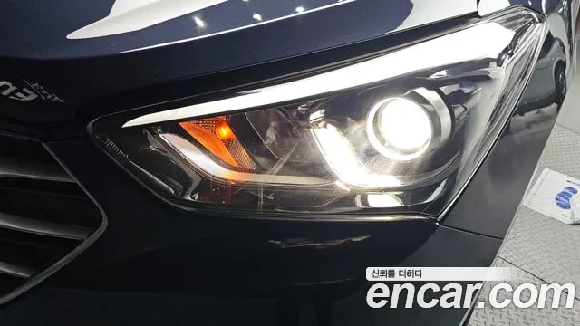 Hyundai Santafe 2016 thumb 12