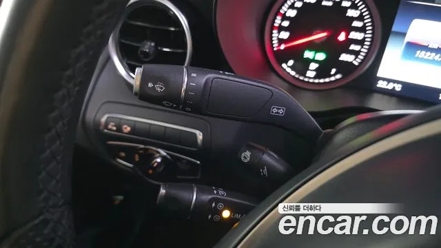 Mercedes-Benz GLC 2017 thumb 10