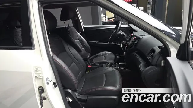 KGM Tivoli Air 2018 thumb 10