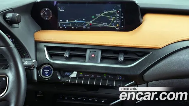 Lexus UX 2019 thumb 9