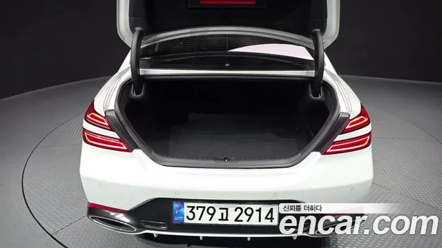 Genesis G70 2022 thumb 2