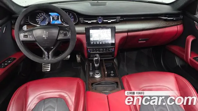 Maserati Quattroporte 2017 thumb 12