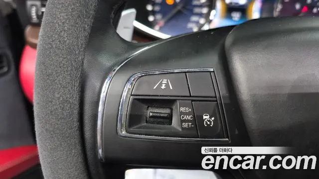 Maserati Quattroporte 2017 thumb 5