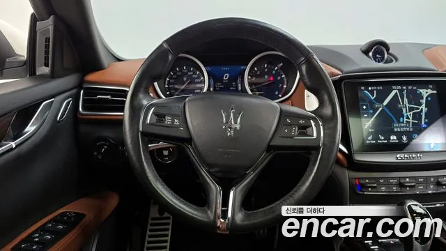 Maserati Ghibli 2017 thumb 10
