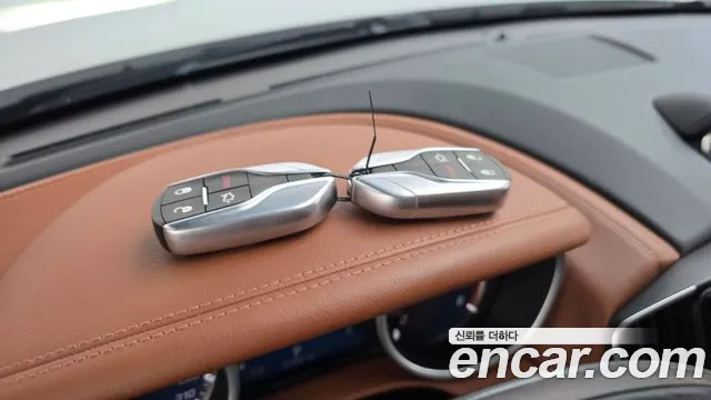 Maserati Ghibli 2017 thumb 6