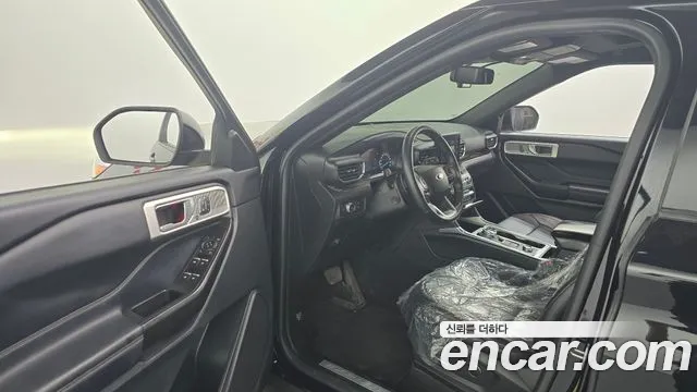 Ford Explorer 2020 thumb 3