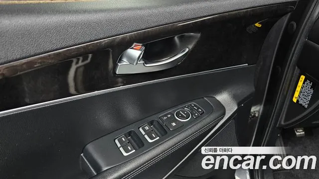 Kia Sorento 2016 thumb 8