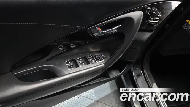 Hyundai Grandeur 2013 thumb 5
