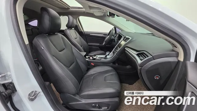 Ford Mondeo 2016 thumb 10