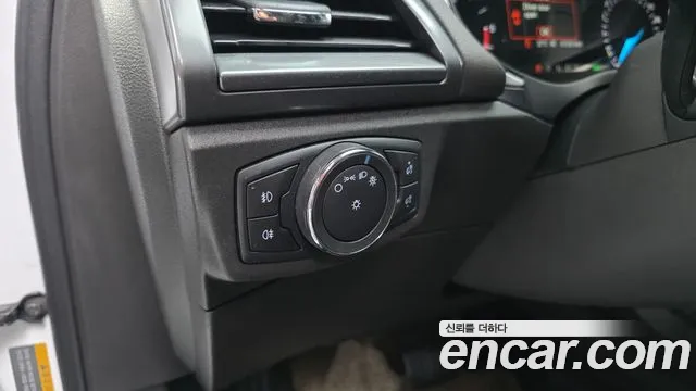 Ford Mondeo 2016 thumb 8