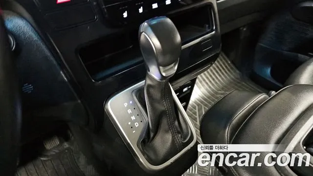 Hyundai Staria 2022 thumb 7