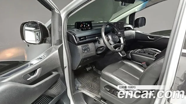Hyundai Staria 2022 thumb 9