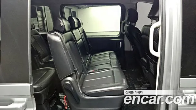 Hyundai Staria 2022 thumb 10