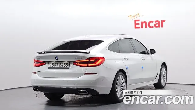 BMW 6 серии Gran Turismo 2020 thumb 10