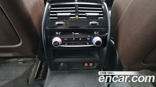 BMW 6 серии Gran Turismo 2020 thumb 7