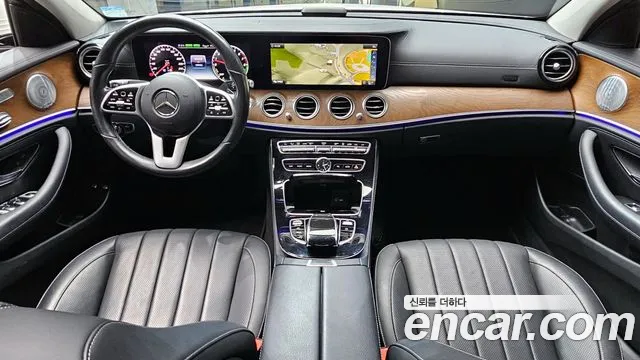 Mercedes-Benz E-Class 2019 thumb 7