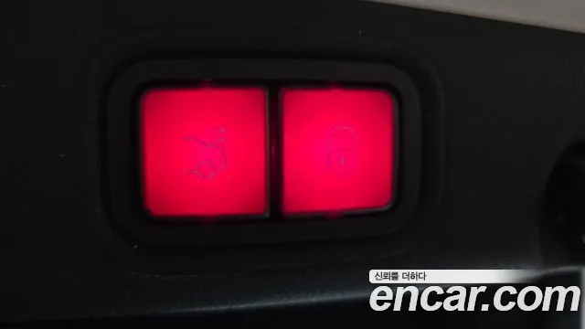 Mercedes-Benz E-Class 2019 thumb 10