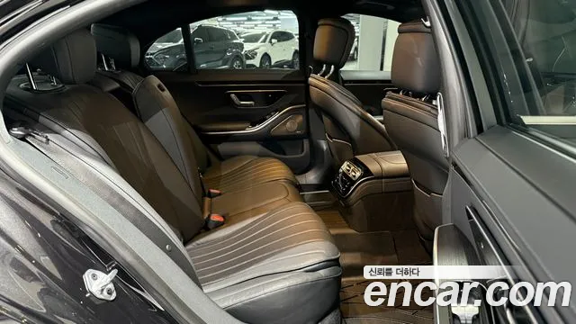 Mercedes-Benz S-Class 2023 thumb 7