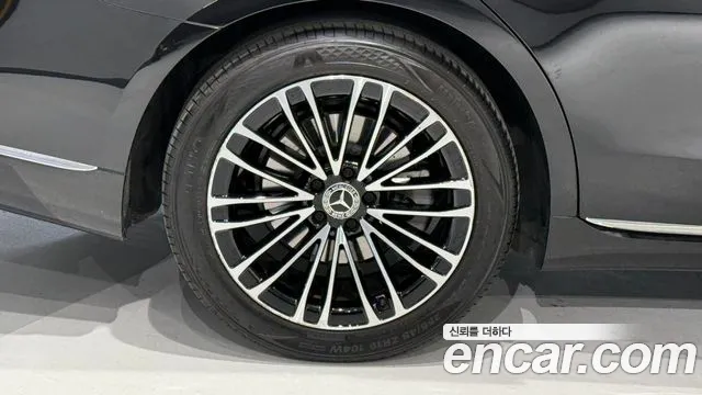 Mercedes-Benz S-Class 2023 thumb 12