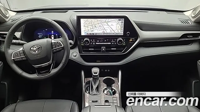 Toyota Highlander 2025 thumb 3