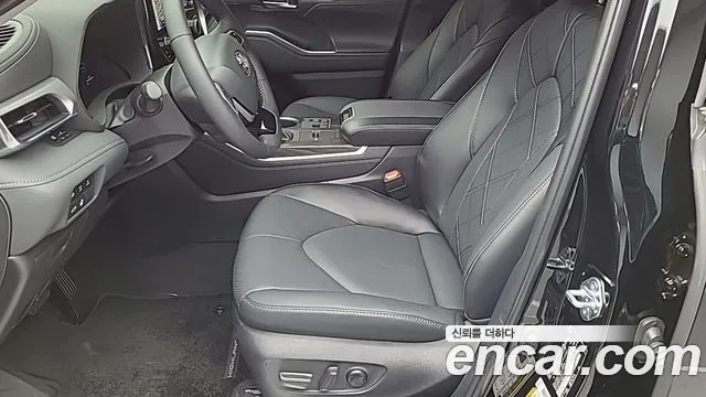 Toyota Highlander 2025 thumb 8