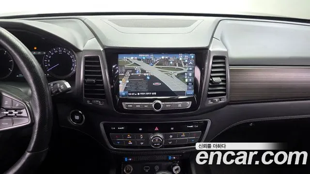 KGM Rexton 2019 thumb 8