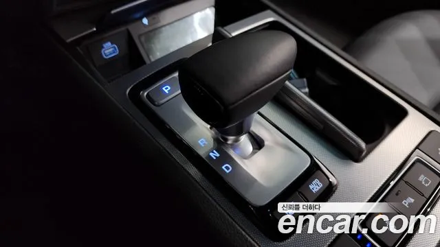 Genesis G80 2019 thumb 6