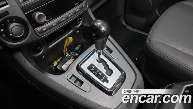 KGM Korando 2015 thumb 5