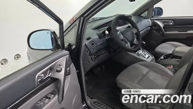 KGM Korando 2015 thumb 8