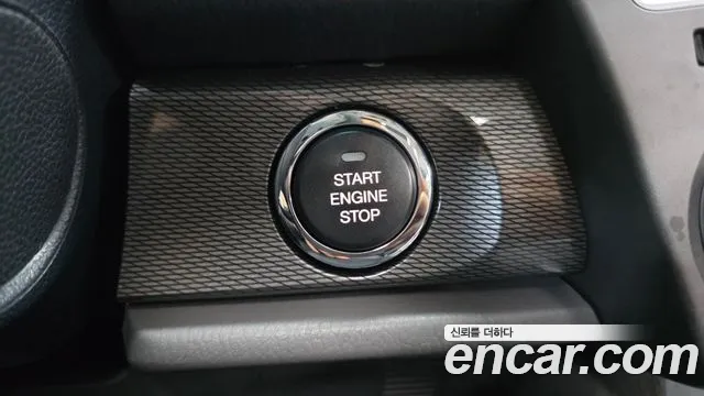 KGM Korando 2015 thumb 9