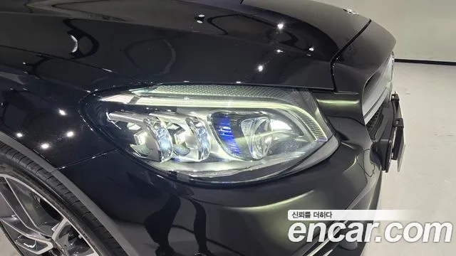 Mercedes-Benz C-Class 2022 thumb 3