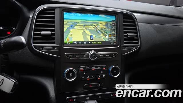 Renault SM6 2016 thumb 4