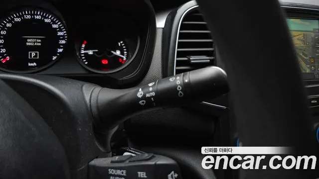 Renault SM6 2016 thumb 2