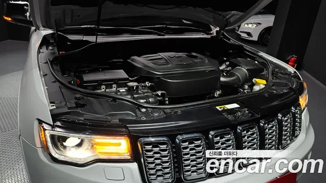 Jeep Grand Cherokee 2020 thumb 11