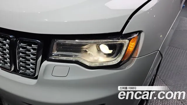 Jeep Grand Cherokee 2020 thumb 6