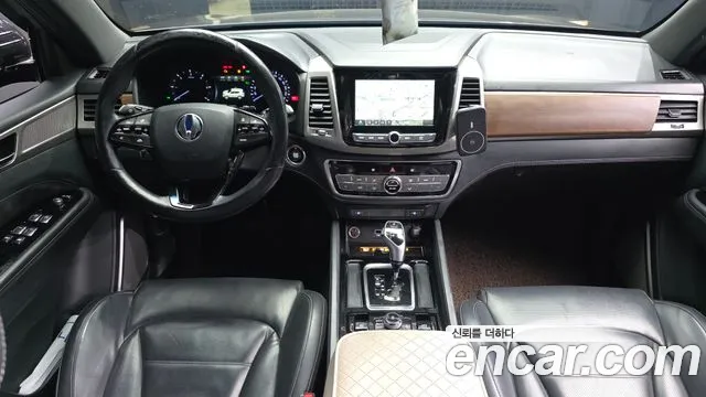 KGM Rexton 2017 thumb 6