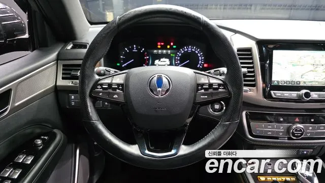 KGM Rexton 2017 thumb 4