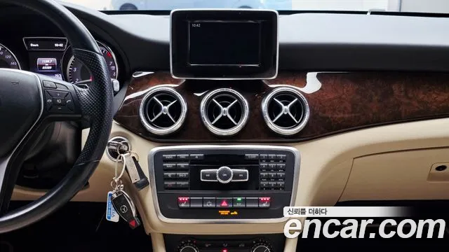 Mercedes-Benz A-Класс 2014 thumb 2